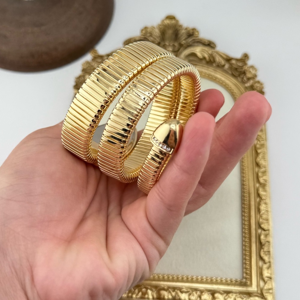 HOT ITEM – Serpenti-Inspired Gold Coil Watch – Bestseller! - Picture 9 of 17